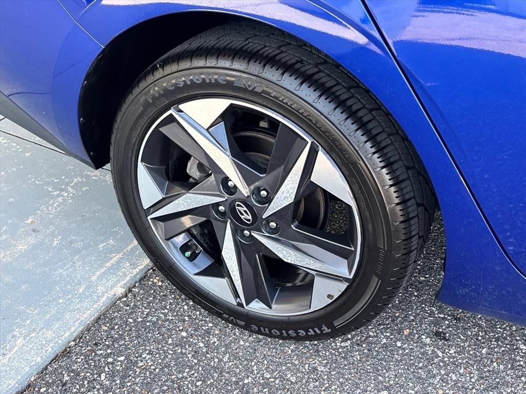 Used 2023 Hyundai Elantra SEL w/ Convenience Package FWD image 27