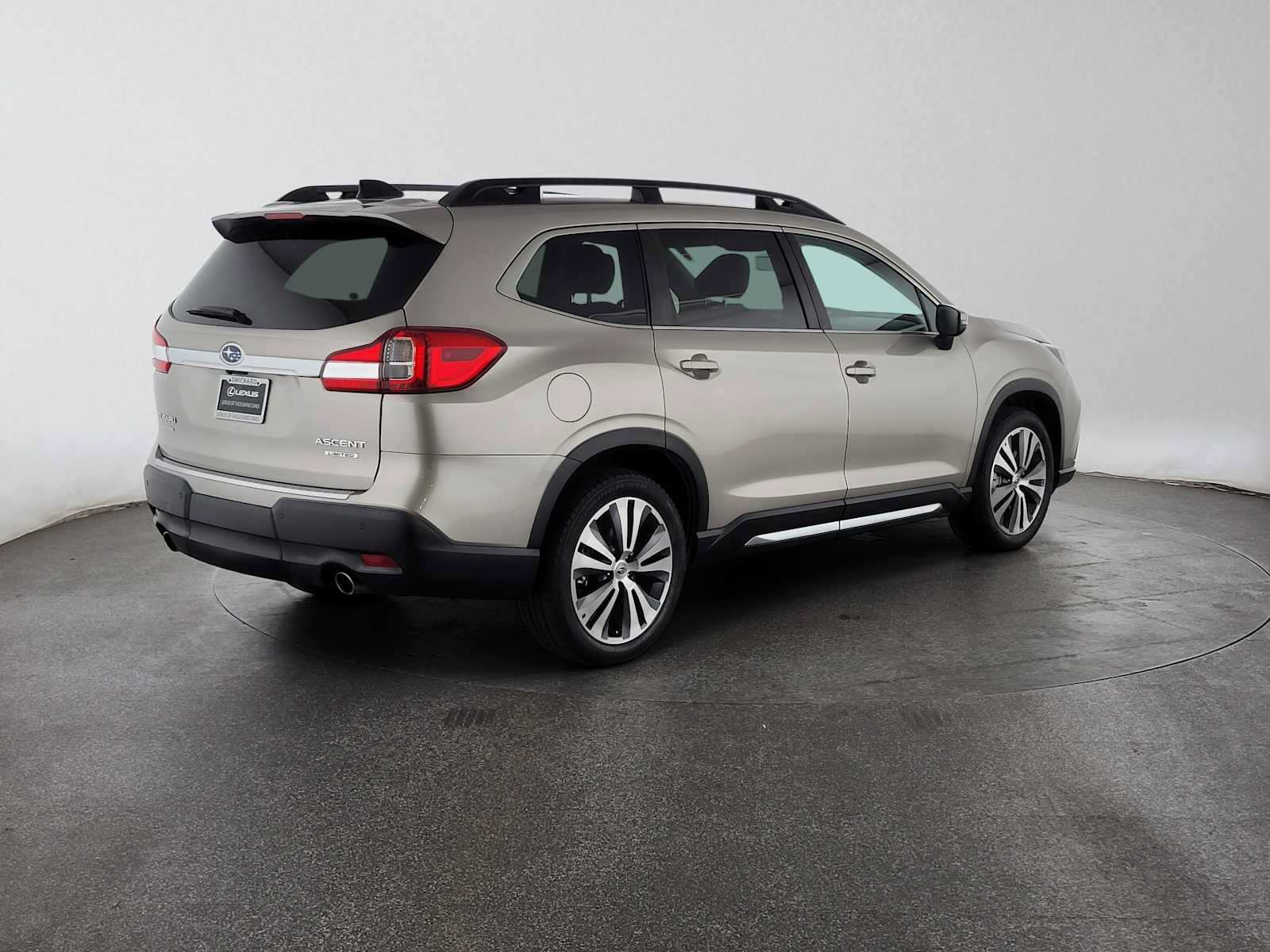 Used 2019 Subaru Ascent Limited AWD/4WD image 3