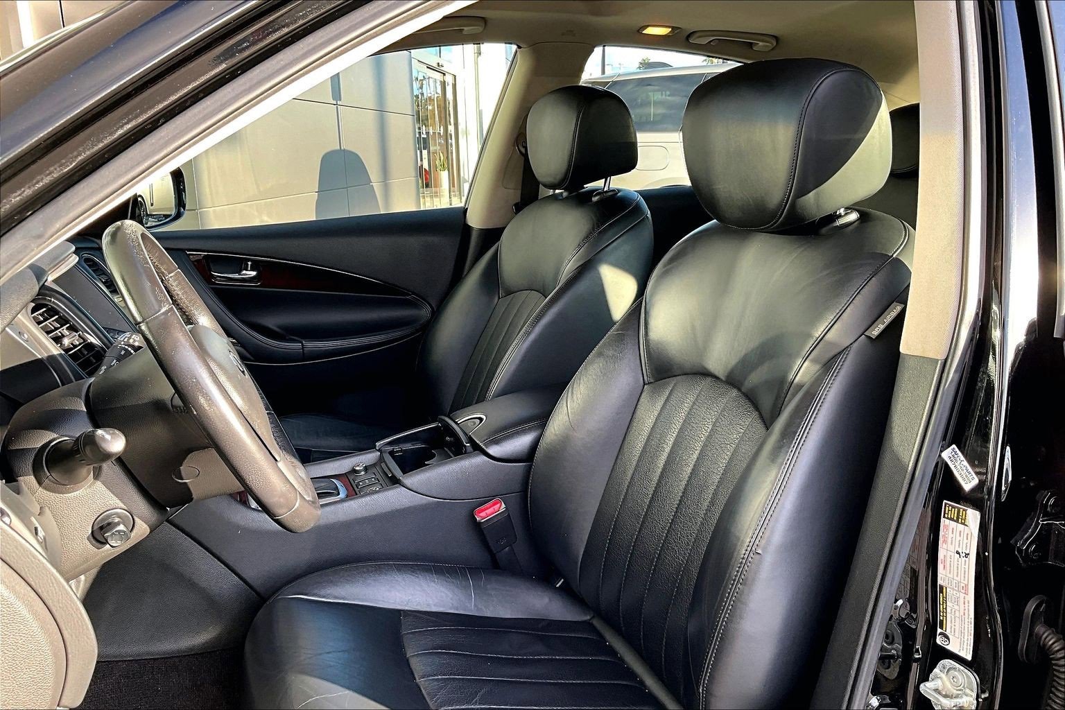 Used 2015 INFINITI QX50 Journey w/ Premium Package image 24