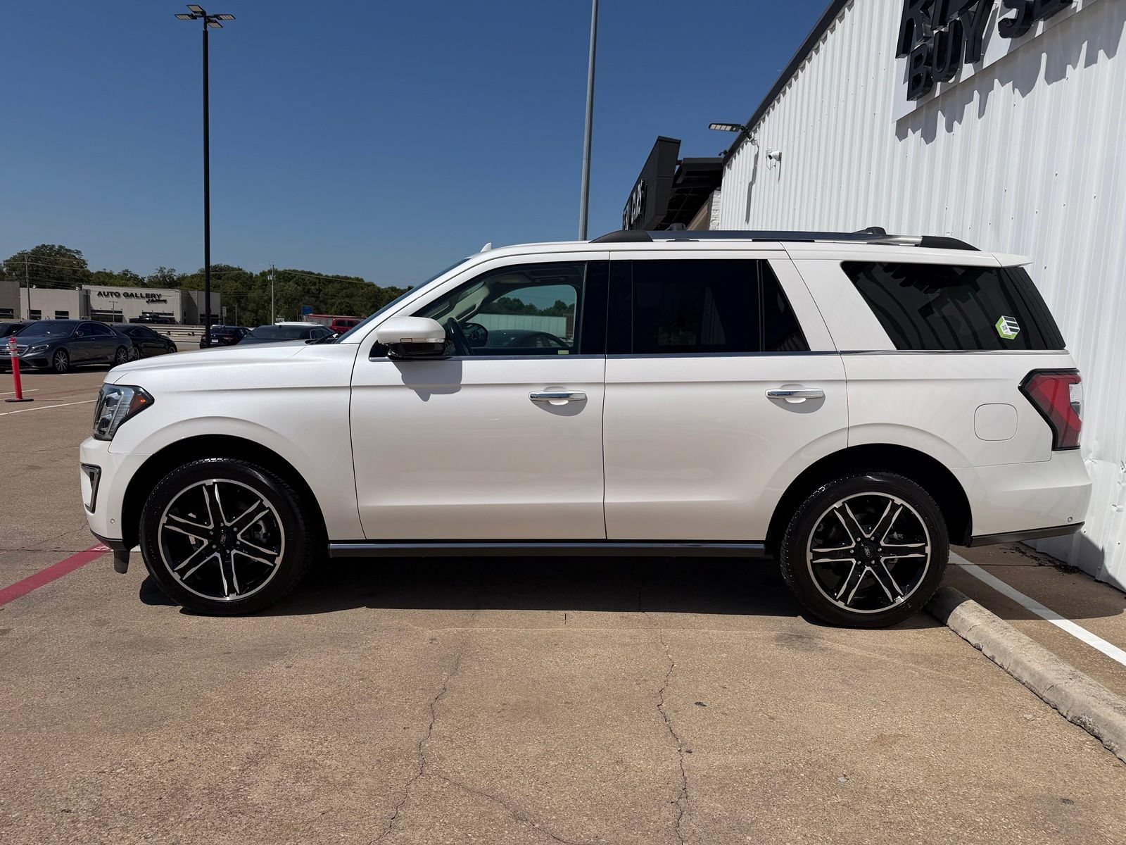 Used 2019 Ford Expedition Limited w/ Texas Edition Package RWD image 3