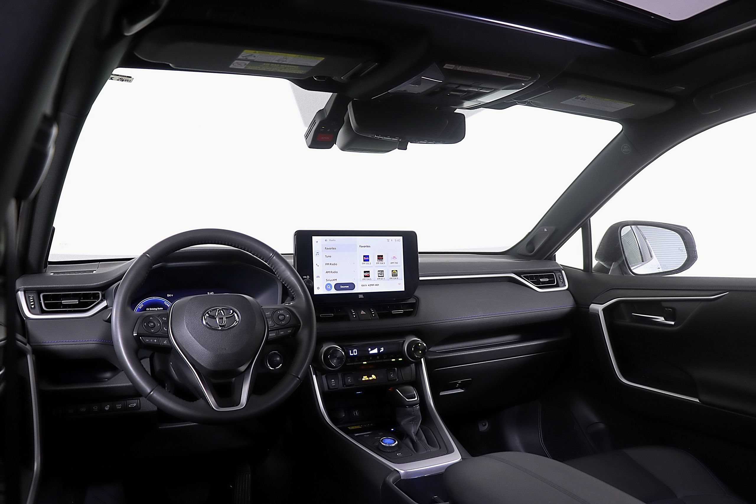 Used 2025 Toyota RAV4 XSE w/ Advanced Technology Package AWD/4WD image 13