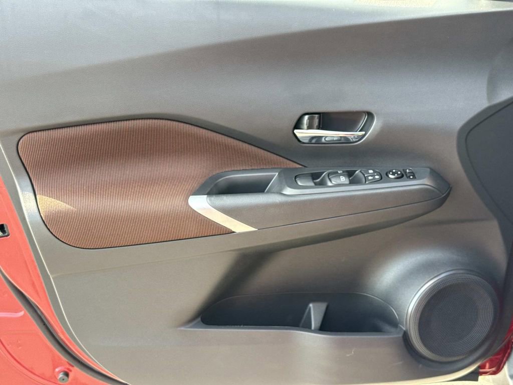 Used 2024 Nissan Kicks SR FWD image 18