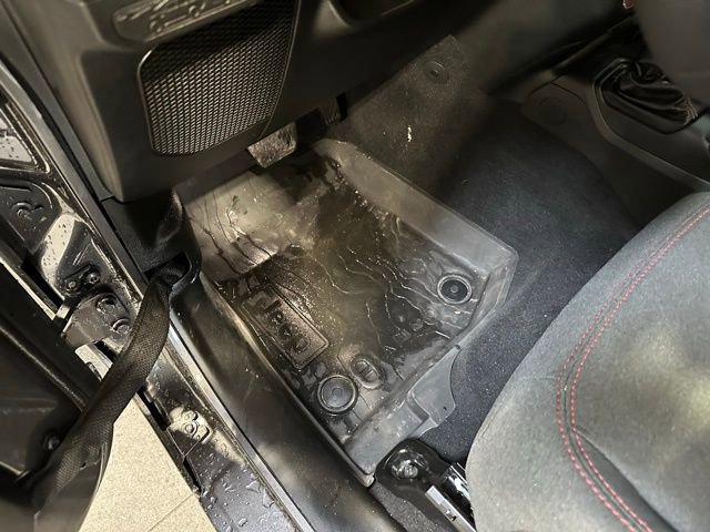 Used 2025 Jeep Gladiator Rubicon w/ Convenience Group image 23