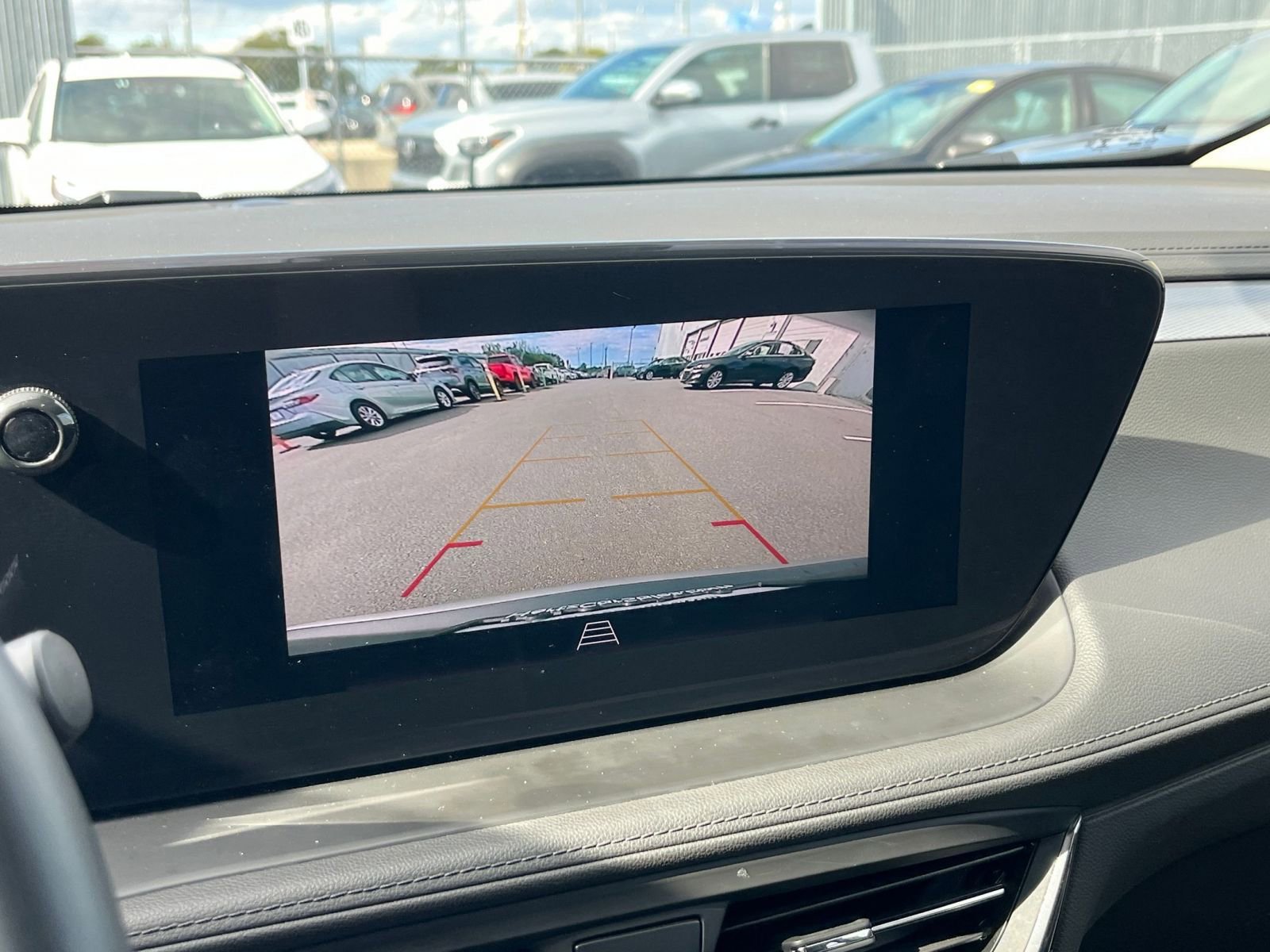 Used 2025 Buick Encore GX Preferred image 17