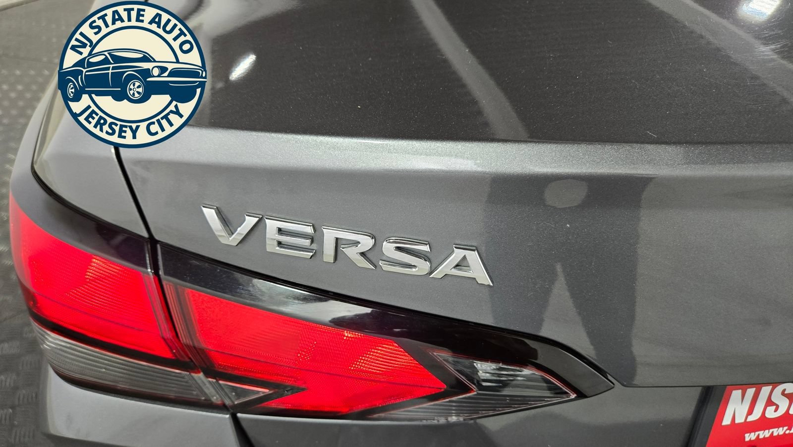Used 2021 Nissan Versa S FWD image 30