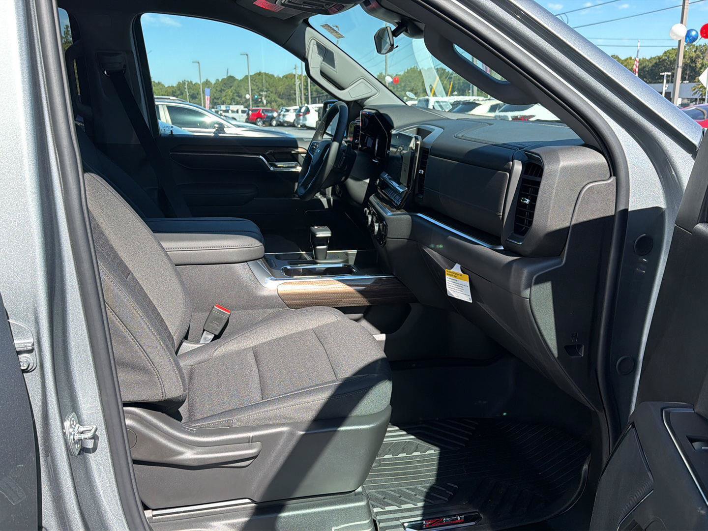New 2026 Chevrolet Silverado 1500 LT AWD/4WD image 13