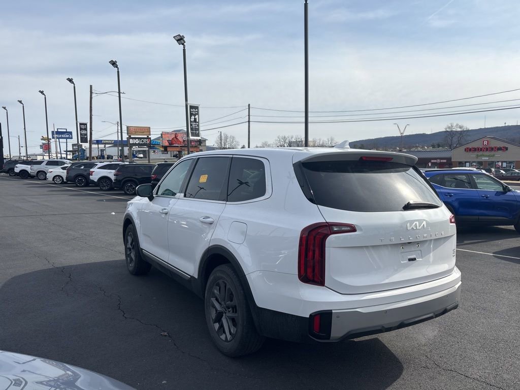 Used 2023 Kia Telluride LX image 5