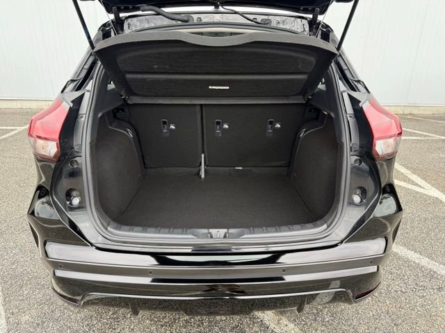 Certified 2023 Nissan Kicks SR w/ SR Premium Package FWD image 10