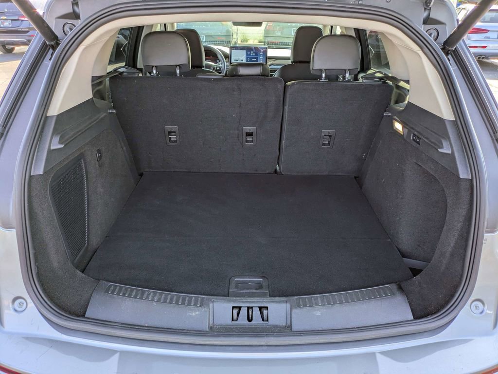 Used 2023 Lincoln Corsair Reserve w/ Equipment Group 201A AWD/4WD image 13