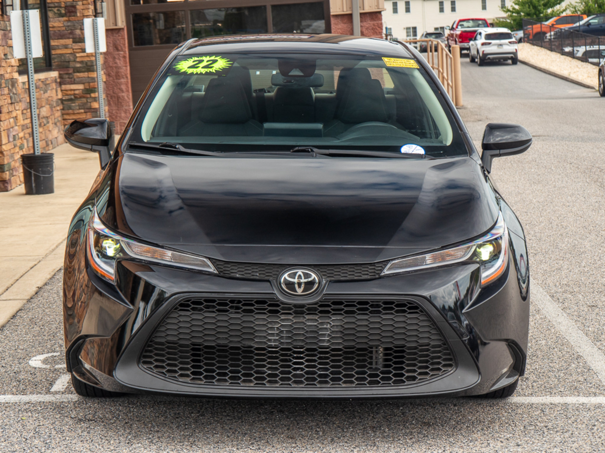 Used 2022 Toyota Corolla LE FWD image 8