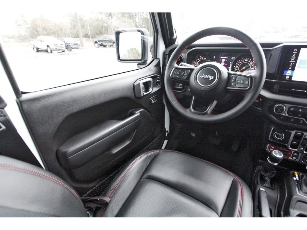 Used 2024 Jeep Gladiator Rubicon w/ Technology Group image 11