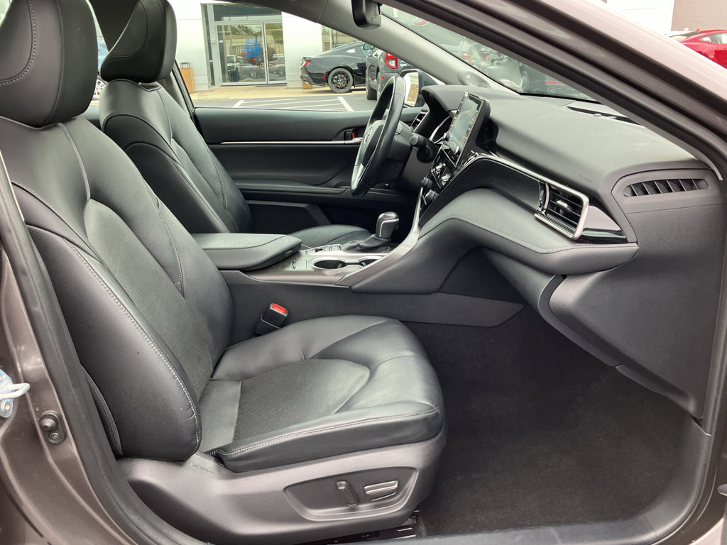 Used 2021 Toyota Camry XLE w/ Navigation Package image 33