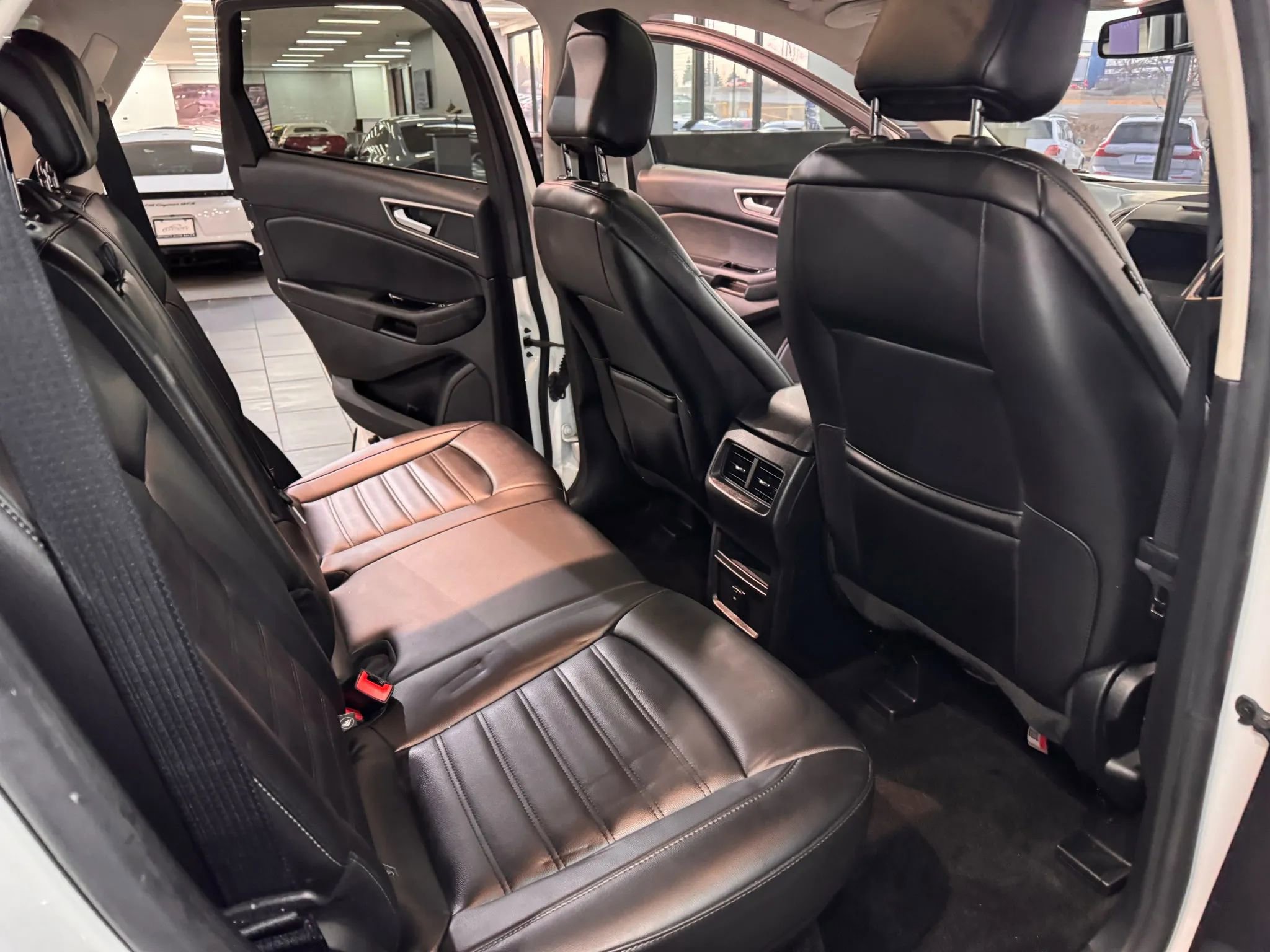 Used 2020 Ford Edge SEL w/ Cold Weather Package image 16