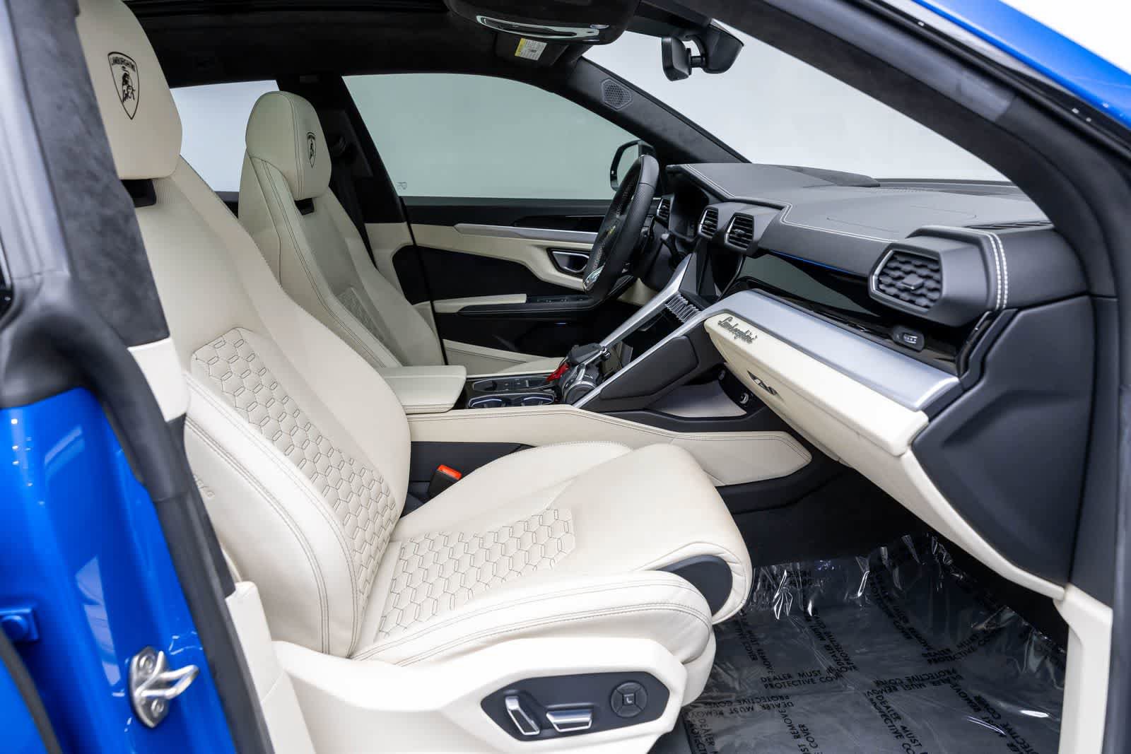 Used 2019 Lamborghini Urus image 17