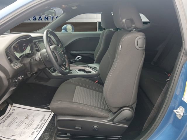 Used 2023 Dodge Challenger SXT w/ Blacktop Package image 9