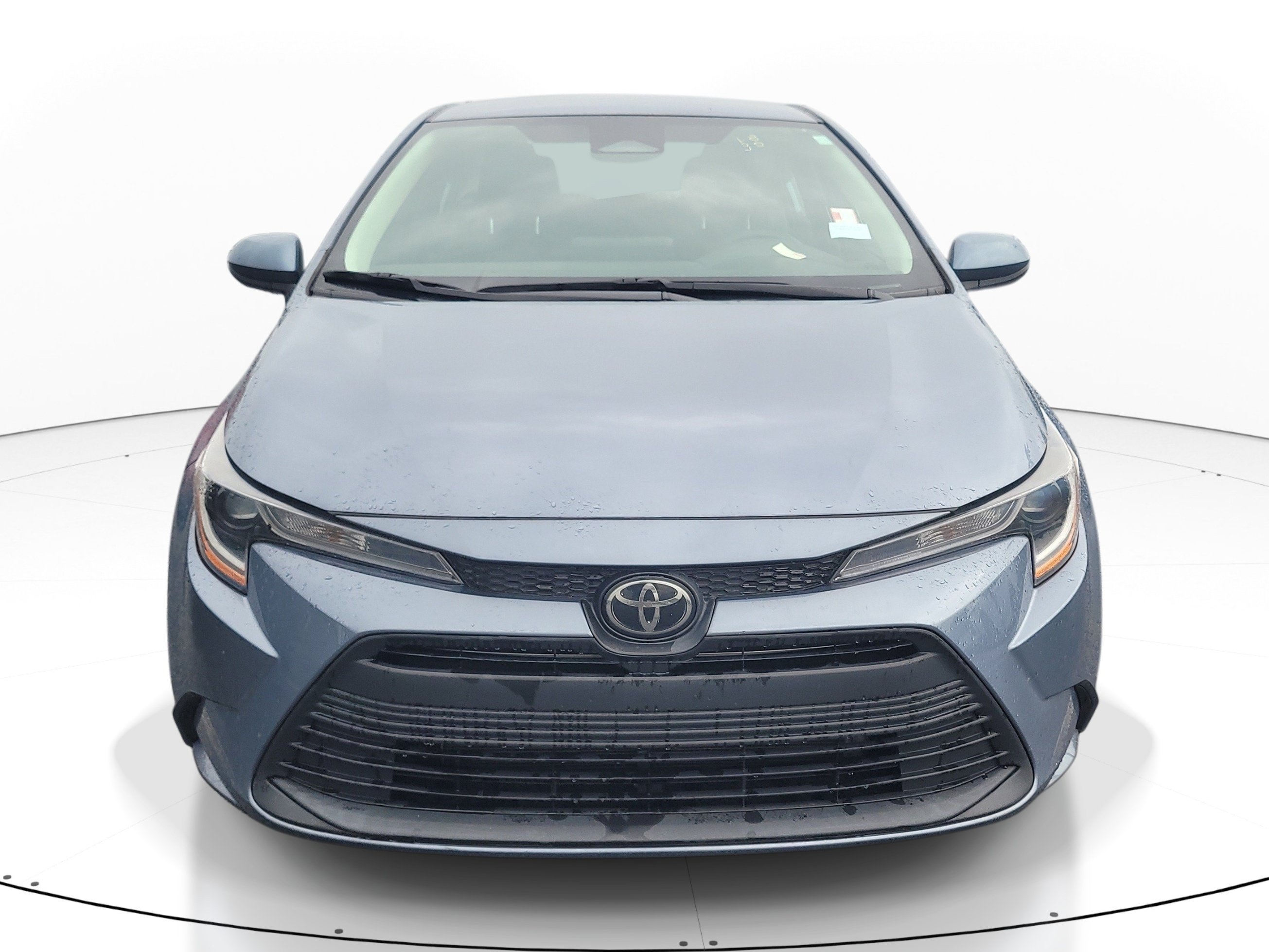 Used 2024 Toyota Corolla LE FWD image 2