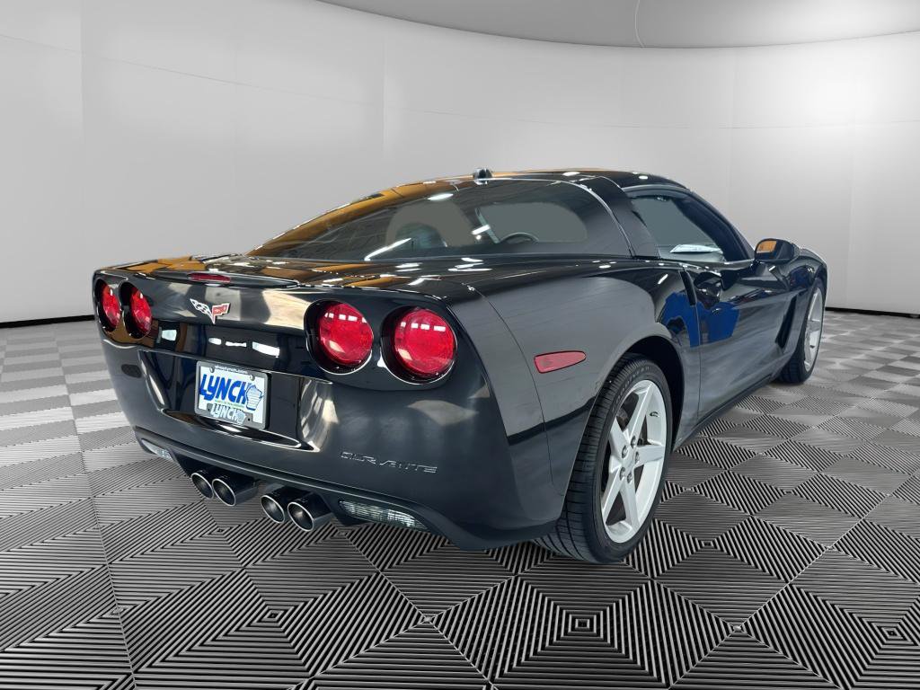 Used 2005 Chevrolet Corvette Coupe w/ Preferred Equipment Group RWD image 5