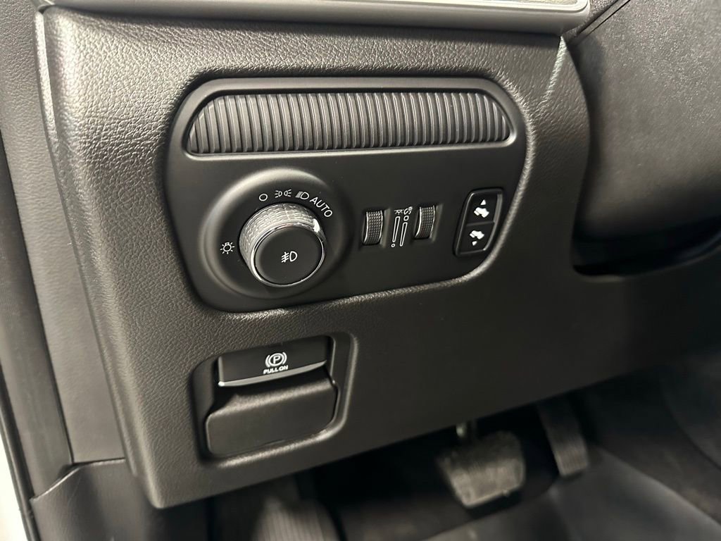 Used 2022 Jeep Wagoneer Series III w/ Premium Group I image 15