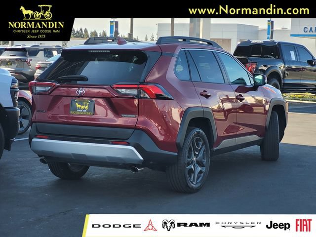 Used 2024 Toyota RAV4 Adventure AWD/4WD image 4