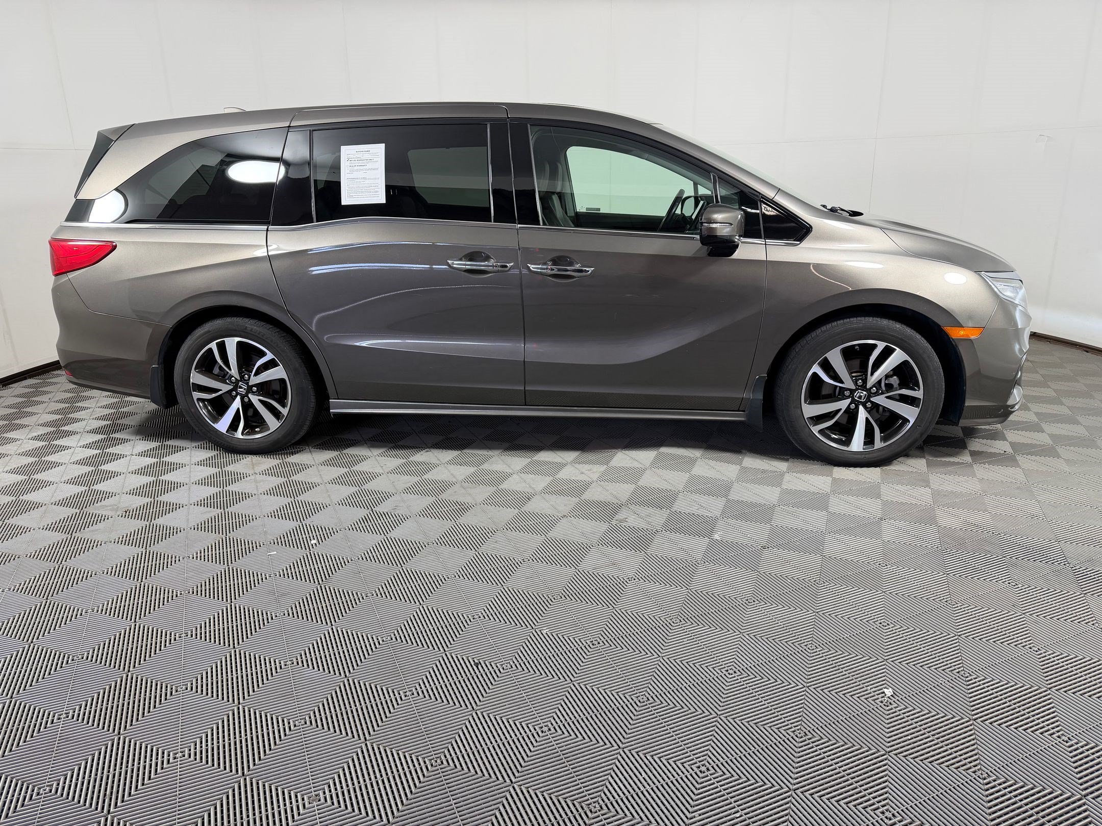 Used 2019 Honda Odyssey Elite image 8