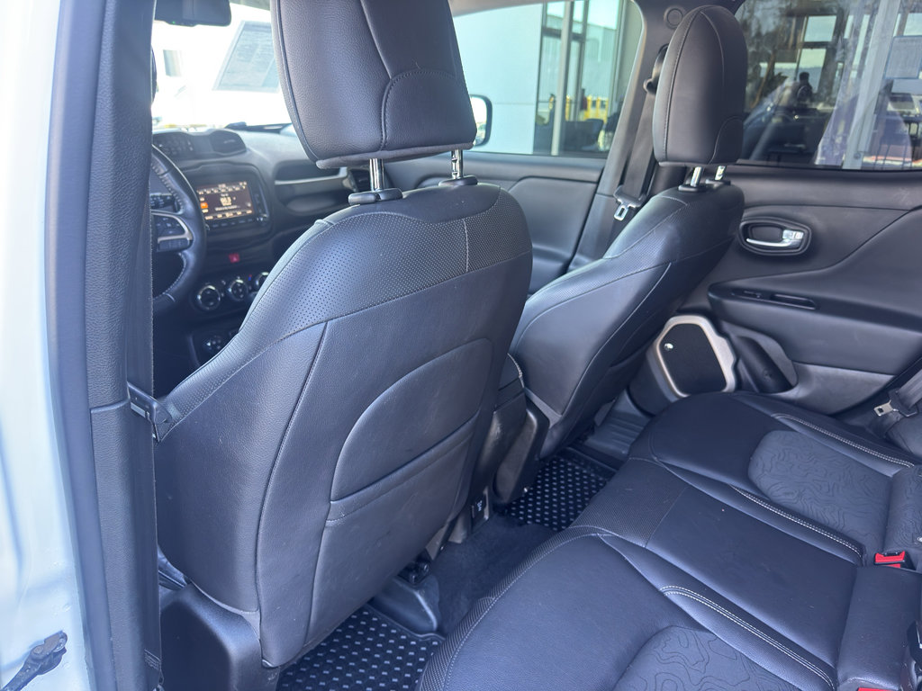 Used 2017 Jeep Renegade Trailhawk image 7