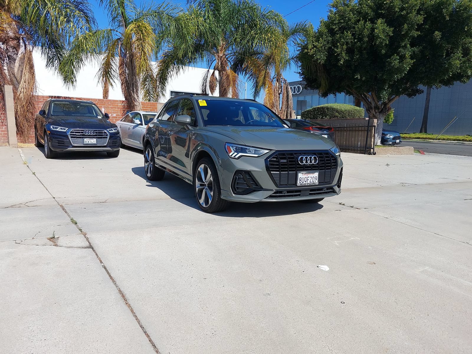 Used 2021 Audi Q3 2.0T Premium Plus w/ Premium Plus Package AWD/4WD image 2