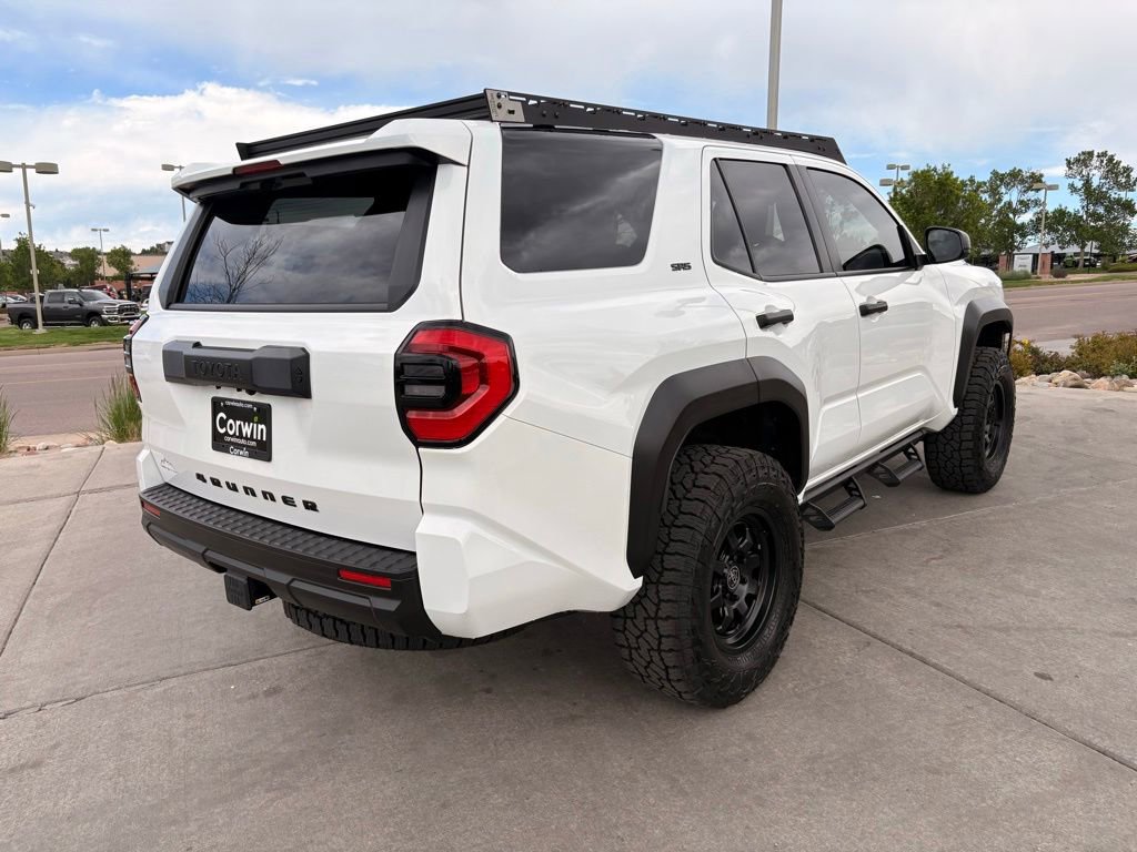Used 2025 Toyota 4Runner SR5 AWD/4WD image 10