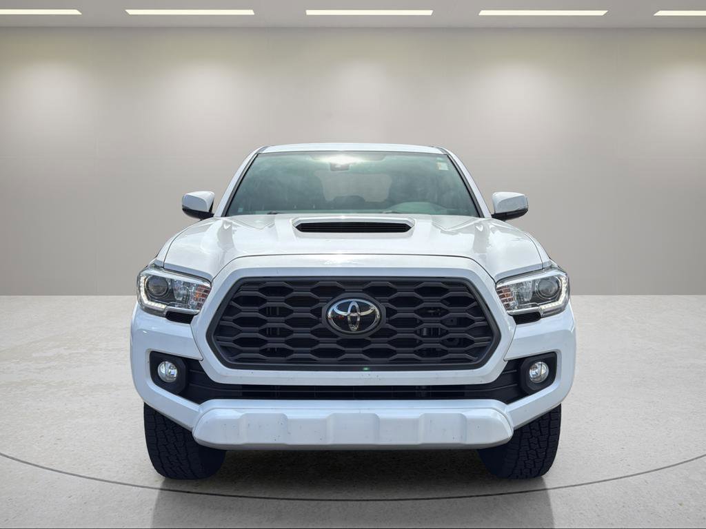 Used 2021 Toyota Tacoma 4x4 Double Cab image 2