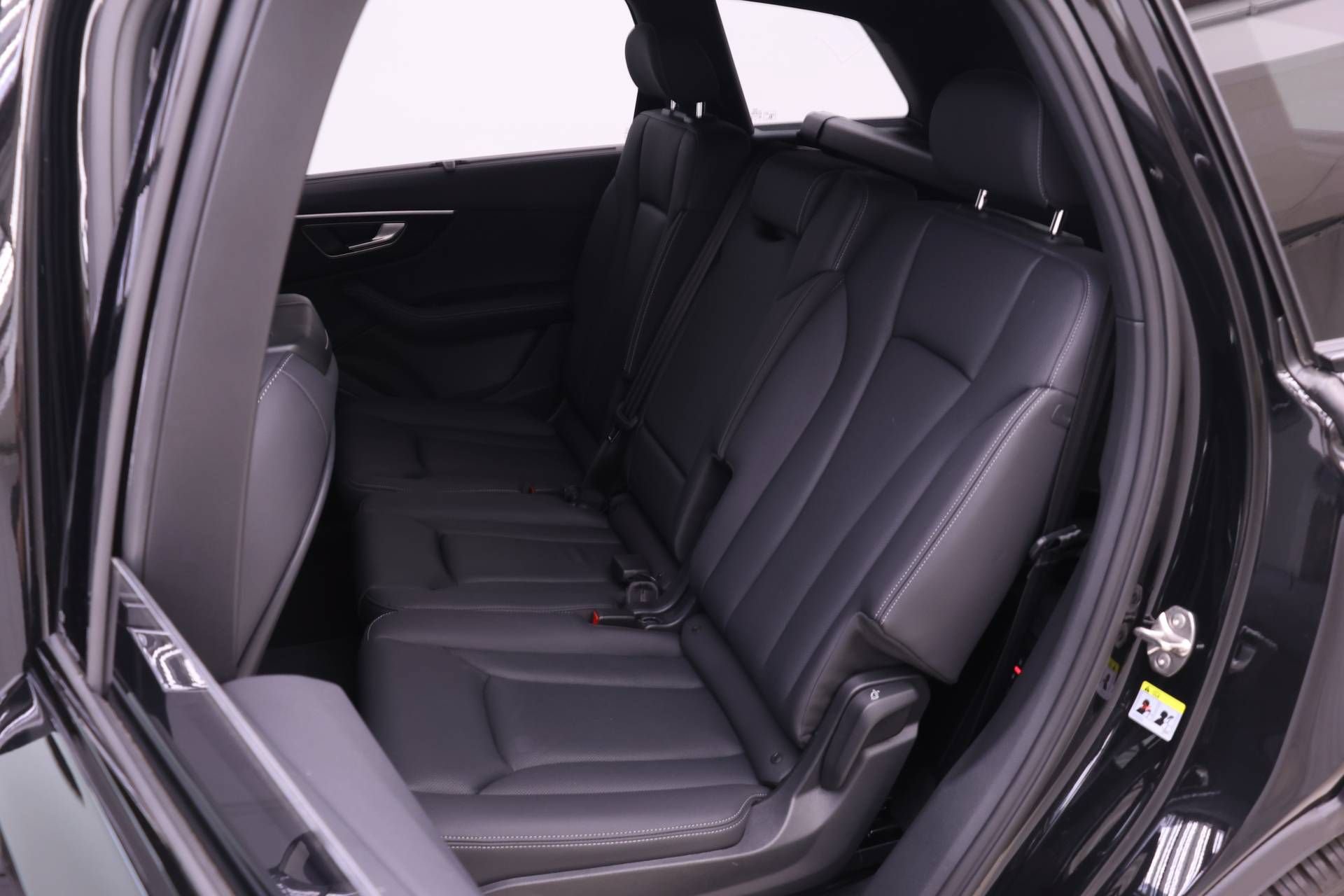 Certified 2025 Audi Q7 3.0T Premium Plus w/ Premium Plus Package AWD/4WD image 13