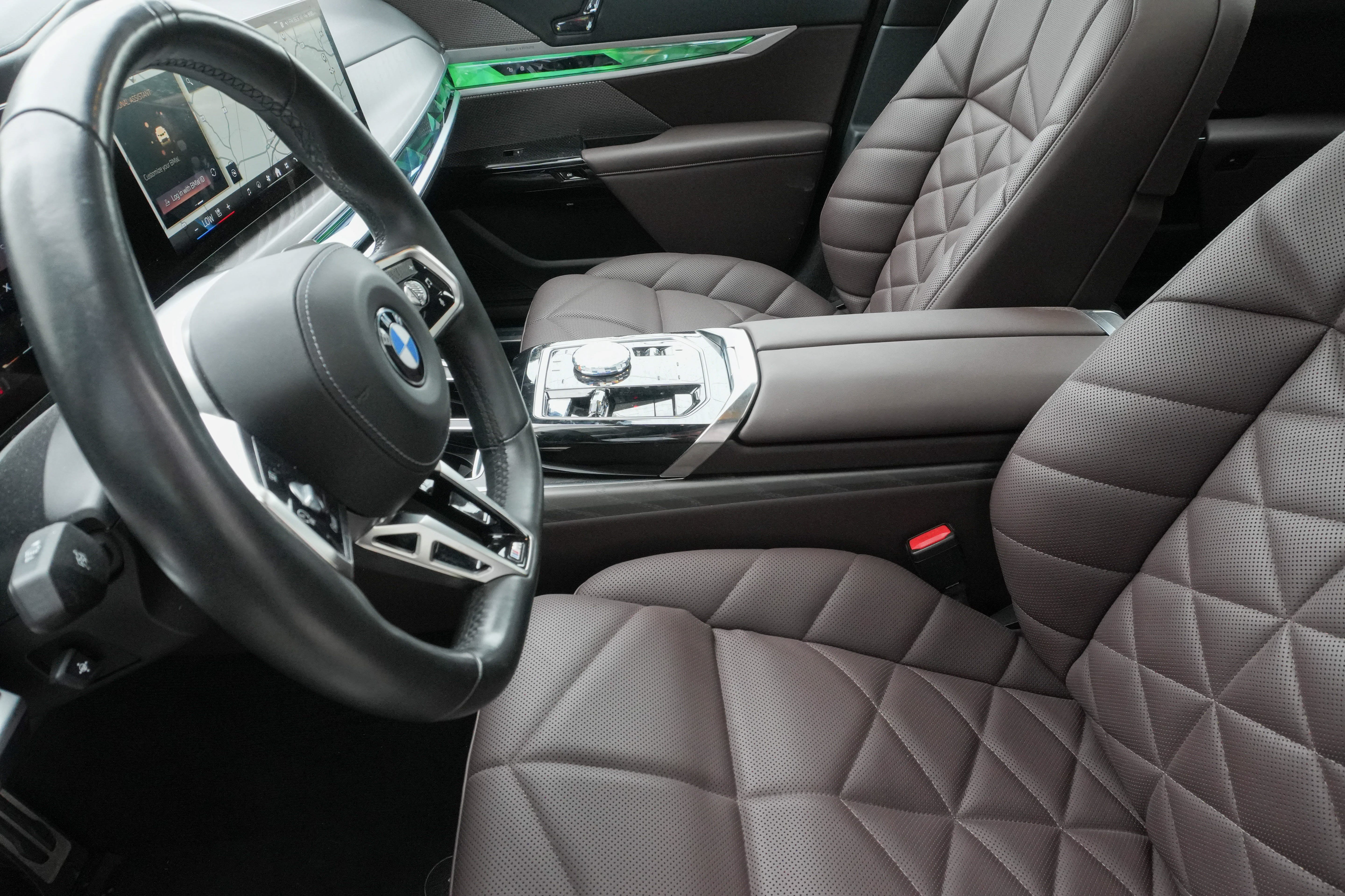 Certified 2023 BMW 740i RWD image 11