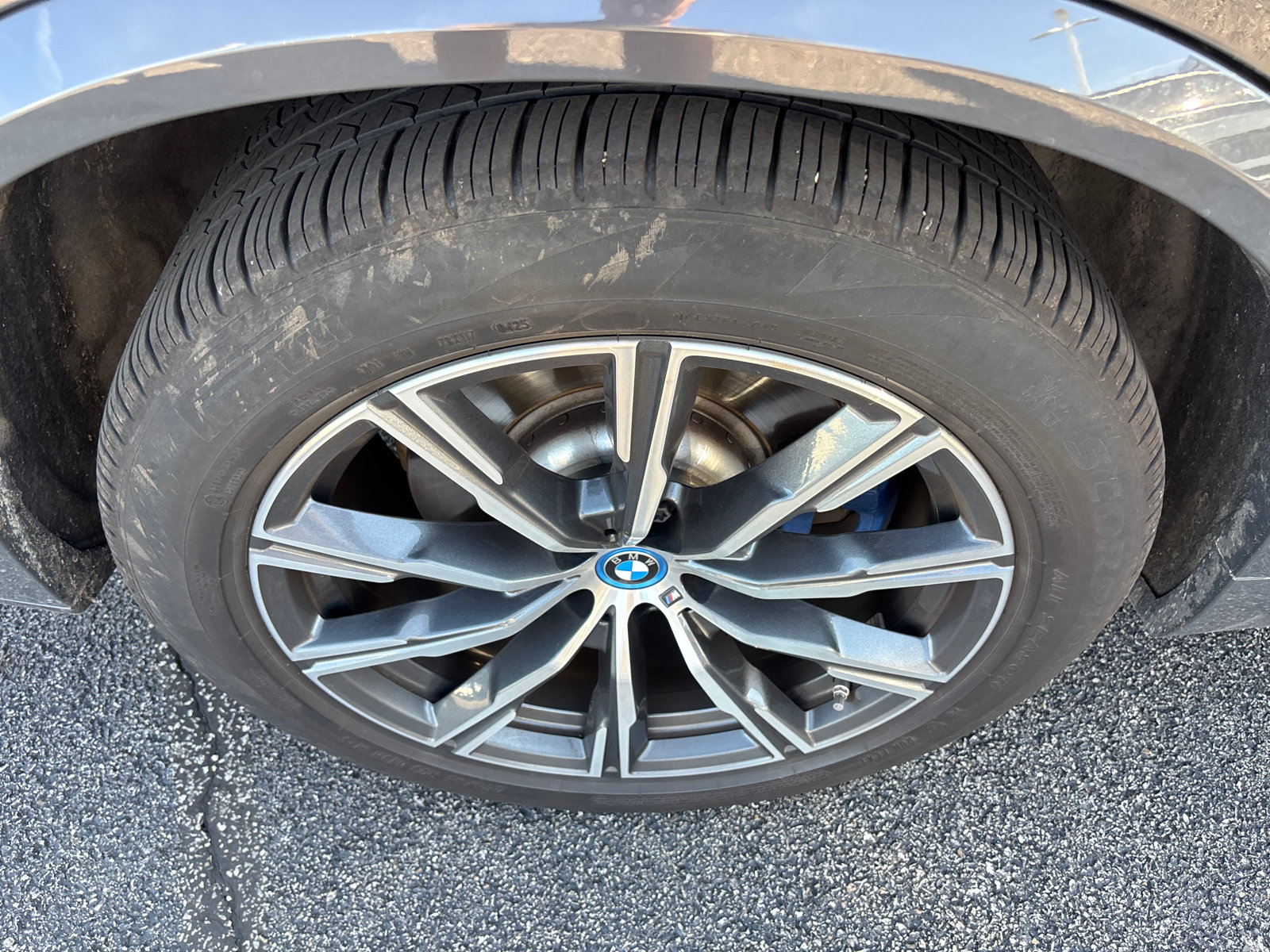 Used 2025 BMW X5 xDrive50e w/ M Sport Package AWD/4WD image 10