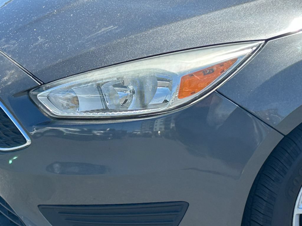 Used 2018 Ford Focus SE FWD image 12
