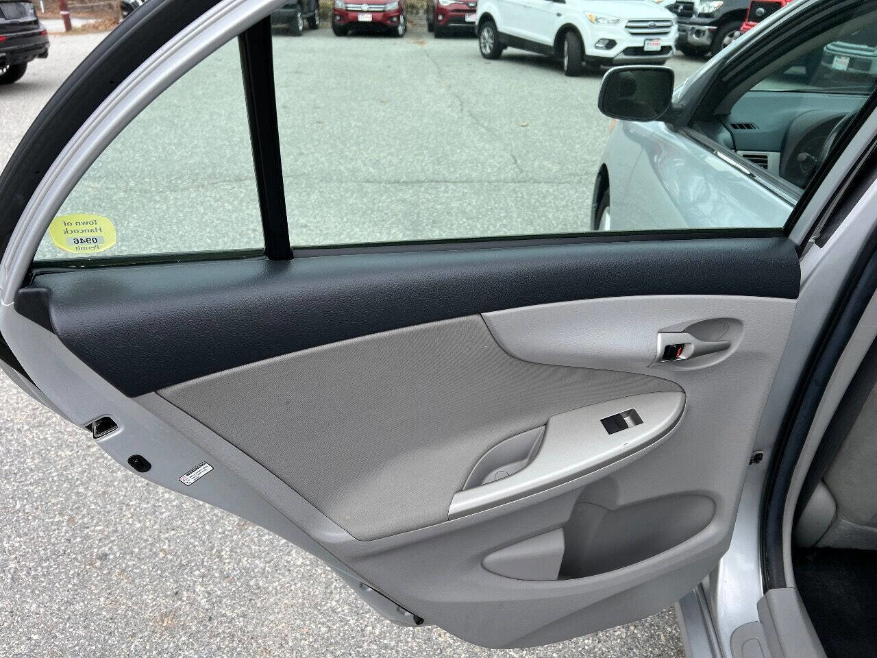 Used 2013 Toyota Corolla LE w/ Premium Pkg image 18