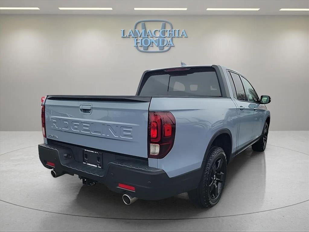 Used 2025 Honda Ridgeline Black Edition image 8