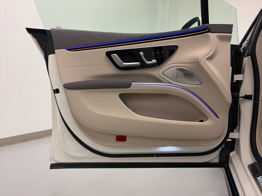 Certified 2023 Mercedes-Benz EQS 580 4MATIC Sedan image 14