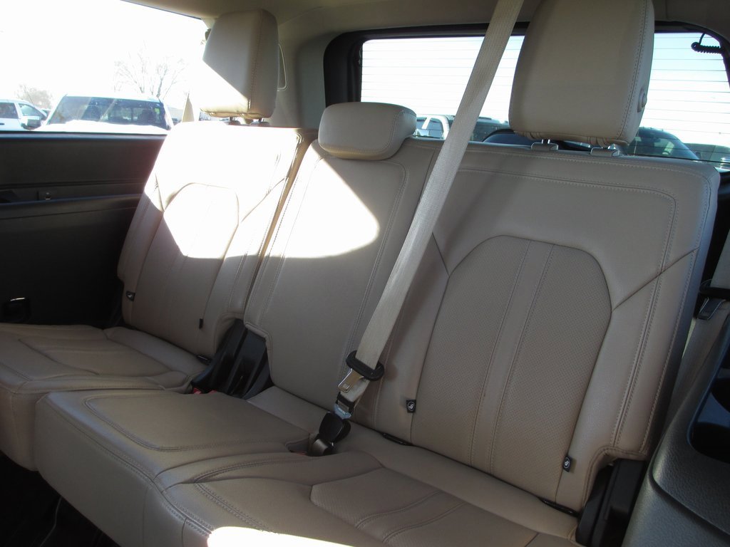 Used 2022 Ford Expedition Max Limited image 23
