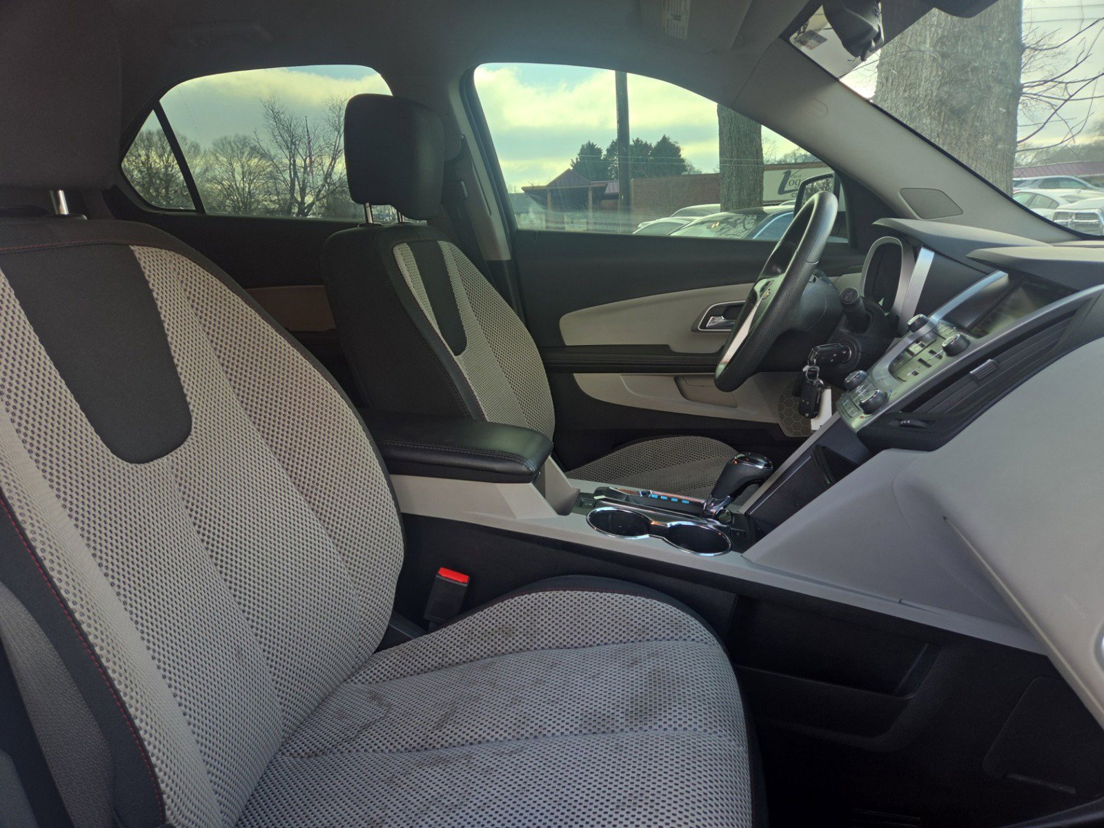 Used 2017 Chevrolet Equinox LT FWD image 15