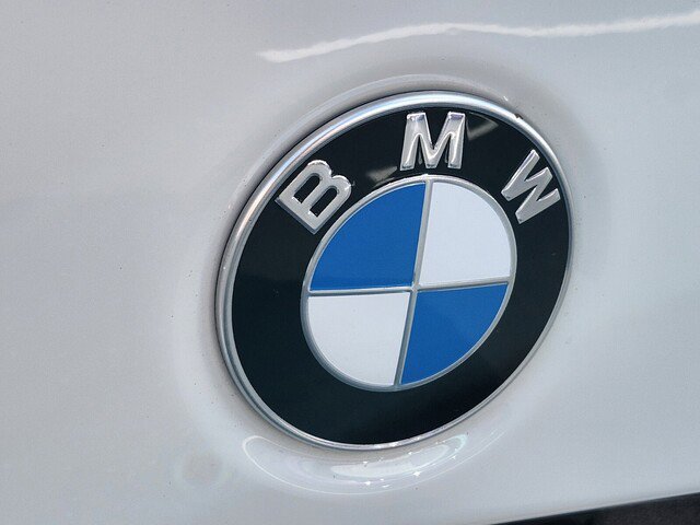 Certified 2025 BMW 330i Sedan w/ Premium Package image 19