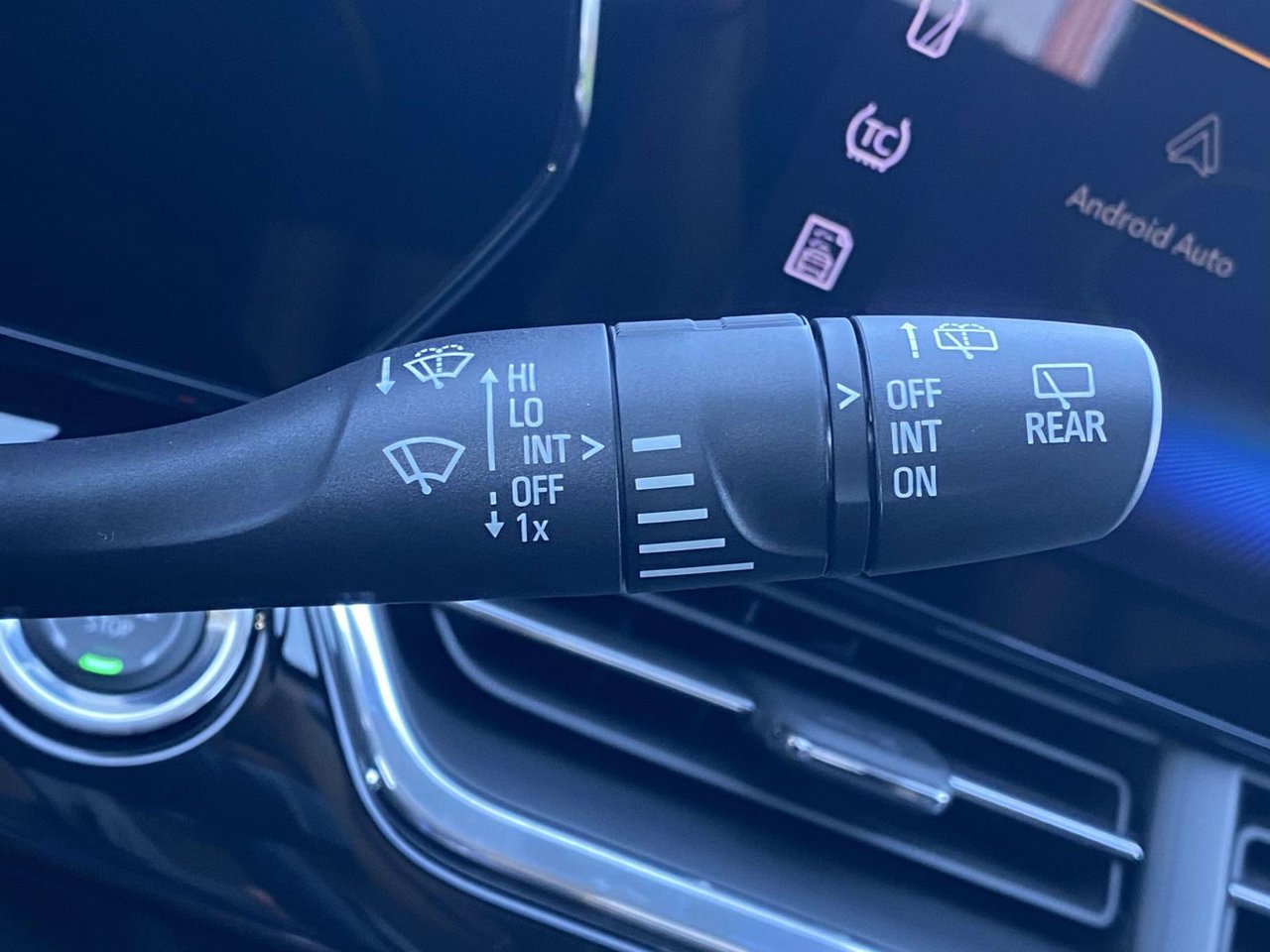 New 2026 Chevrolet Trax ACTIV w/ Sunroof Package FWD image 23