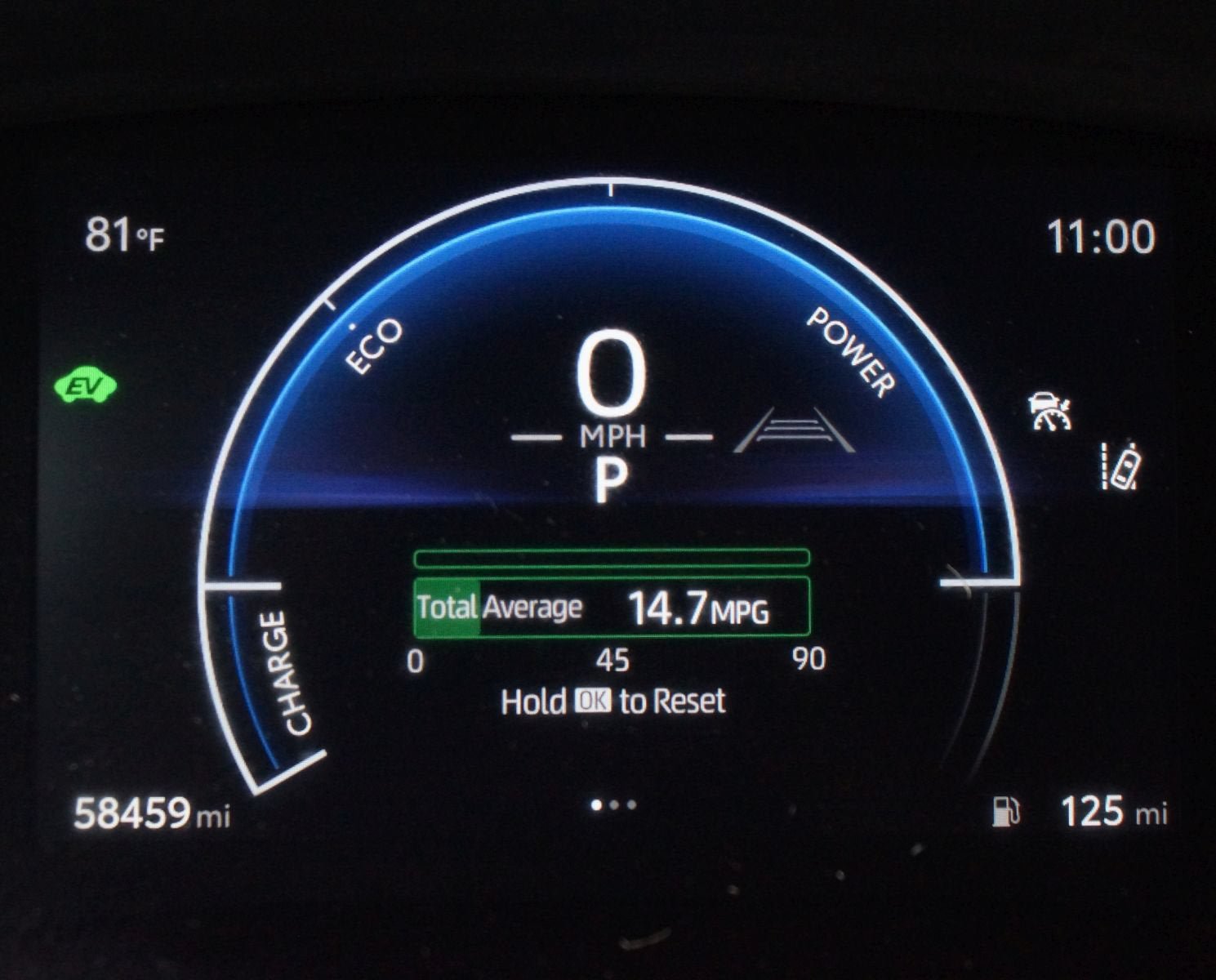 Used 2025 Toyota Camry SE FWD image 4