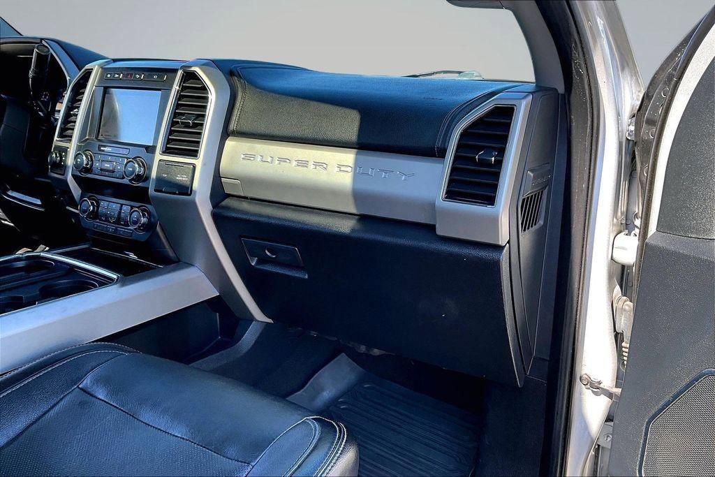 Used 2019 Ford F350 Lariat w/ Lariat Ultimate Package image 17