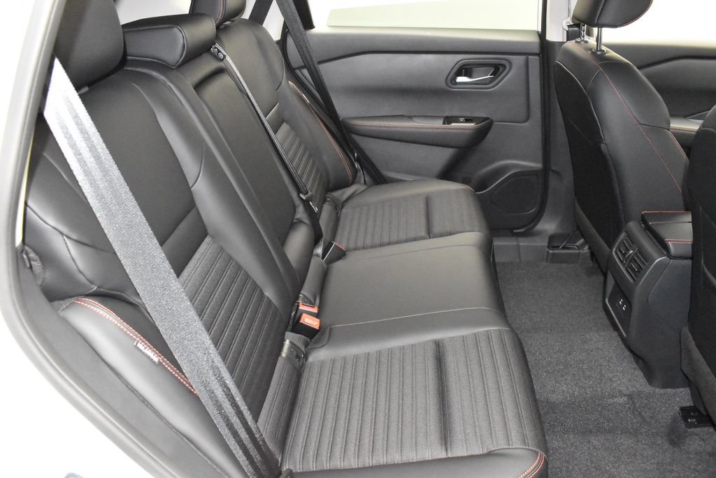 New 2026 Nissan Rogue SV w/ Rock Creek Premium Package AWD/4WD image 31