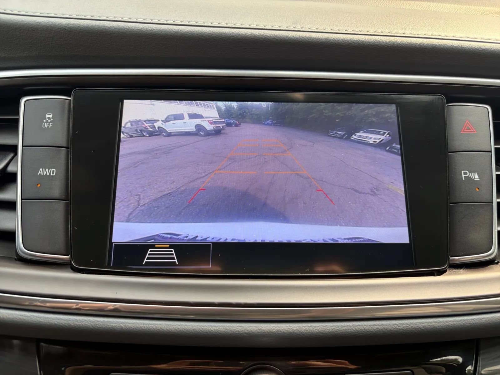 Used 2020 Buick Enclave Essence w/ Sound and Sites Package AWD/4WD image 36