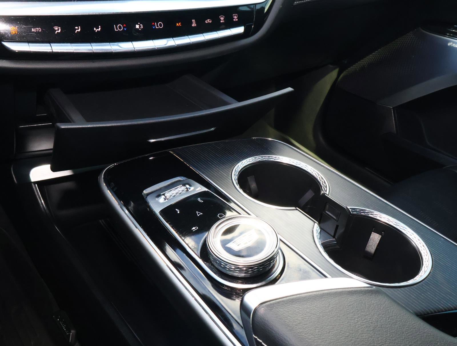 Certified 2024 Cadillac Lyriq Luxury w/ LPO, Floor Liner Package AWD/4WD image 31