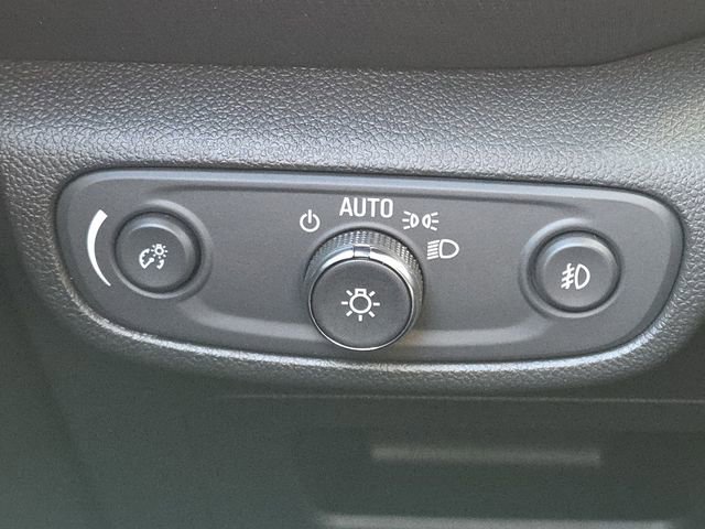 Used 2023 Chevrolet TrailBlazer ACTIV w/ Convenience Package image 11