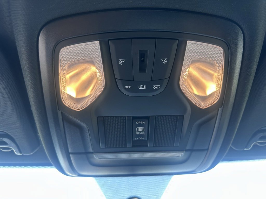 Used 2024 RAM 3500 Tradesman w/ Chrome Appearance Group image 22