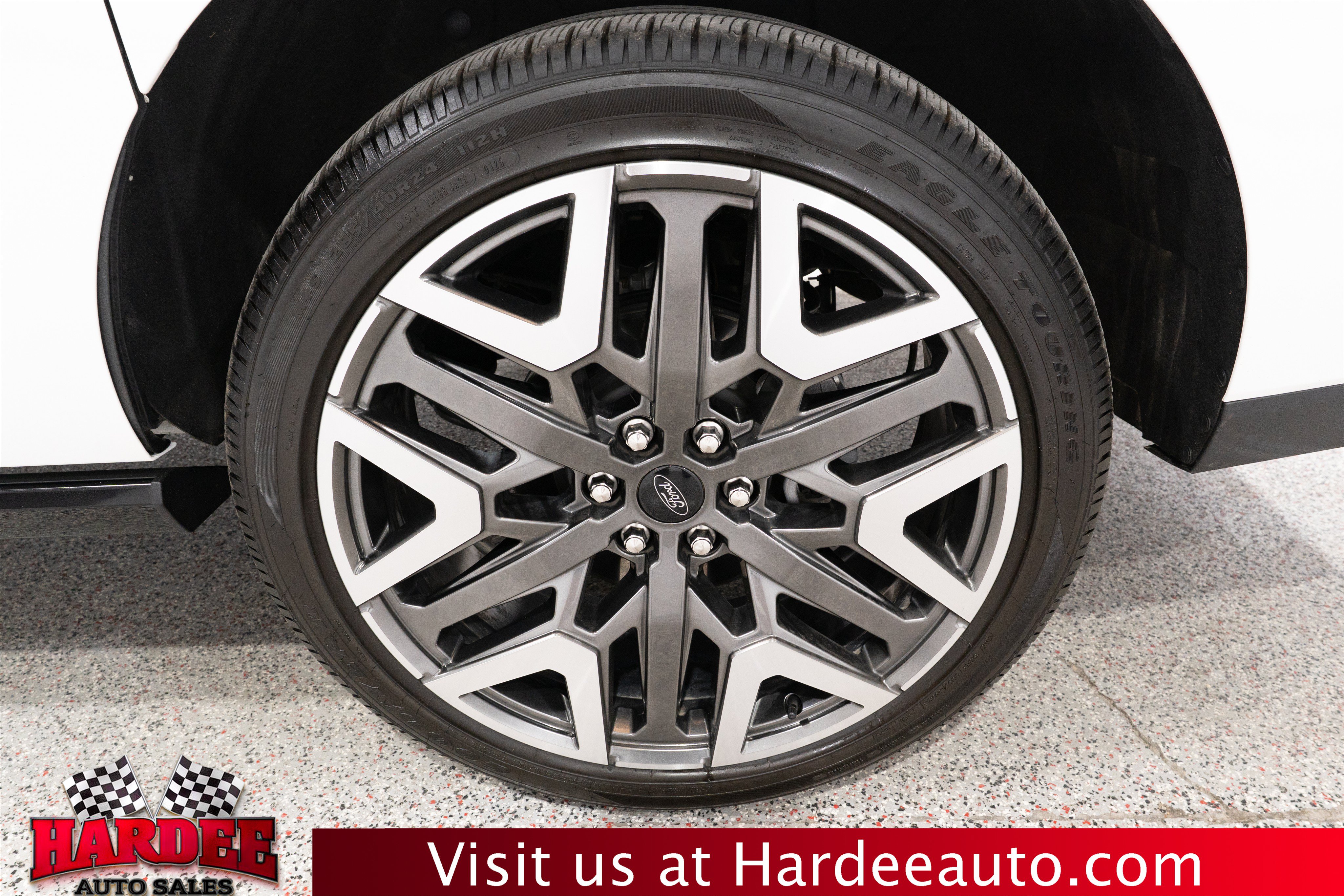 Used 2025 Ford Expedition Max Platinum w/ Platinum Ultimate Package AWD/4WD image 10