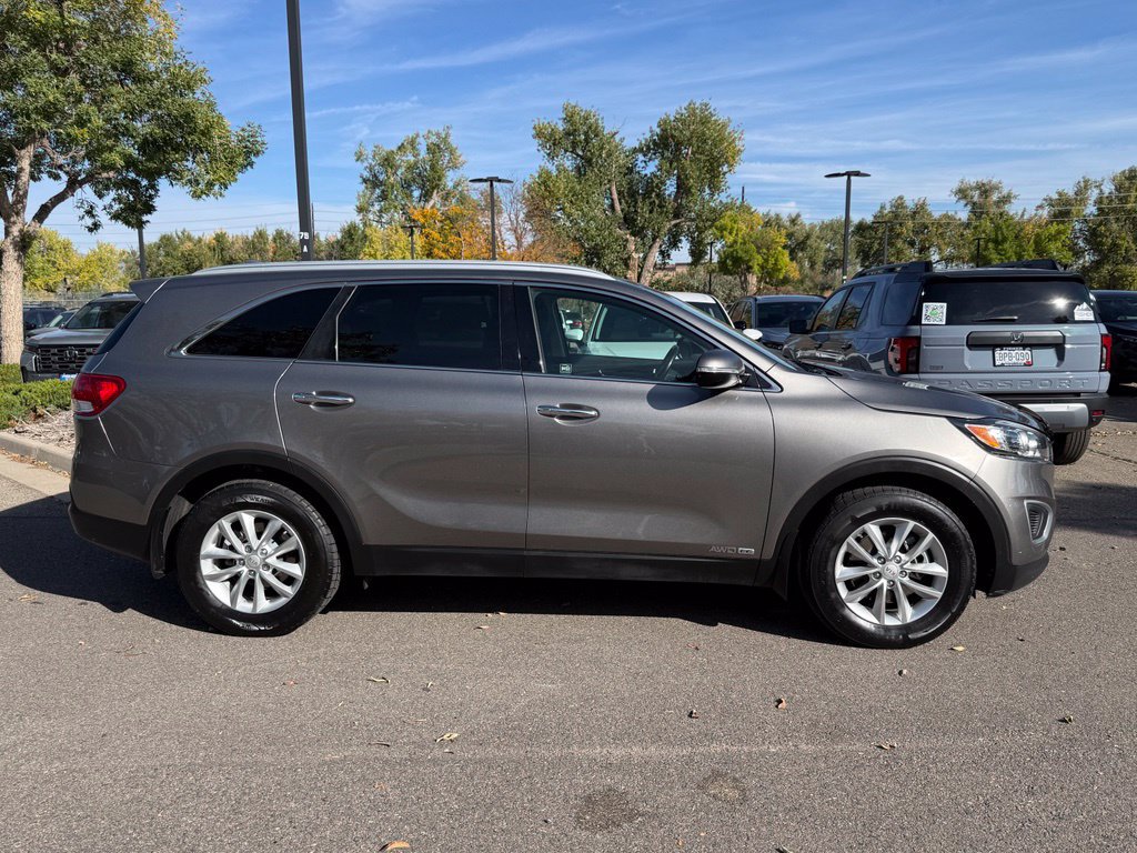 Used 2016 Kia Sorento LX w/ LX Convenience Package AWD/4WD image 3