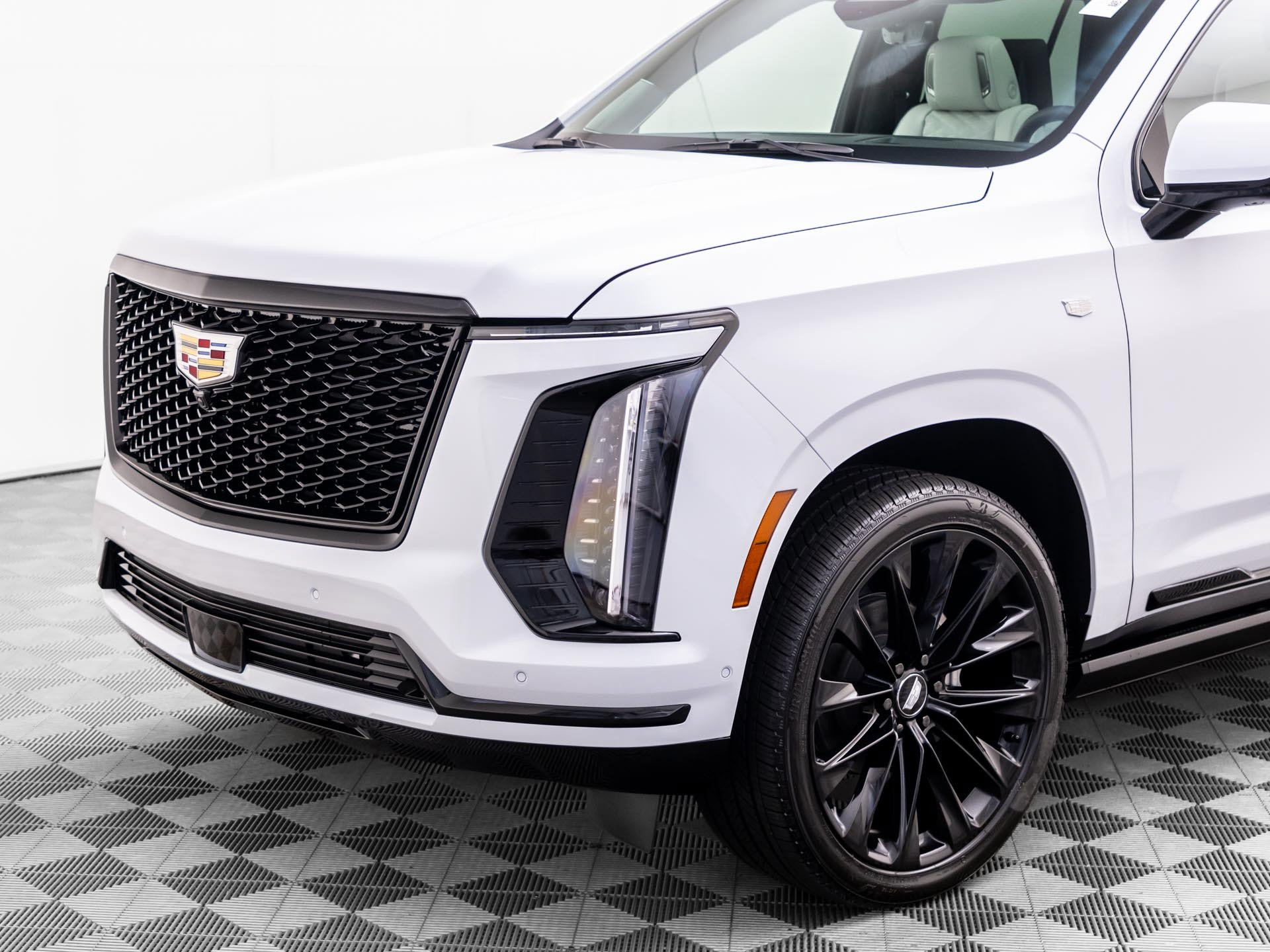 New 2027 Cadillac Escalade Platinum Sport w/ LPO, ONYX Package AWD/4WD image 37