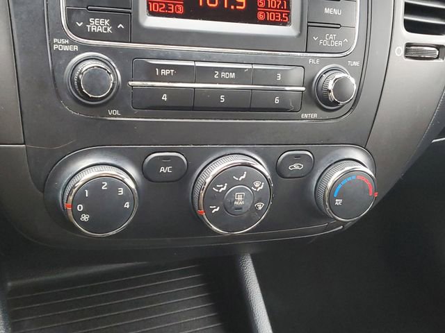 Used 2016 Kia Forte LX image 18